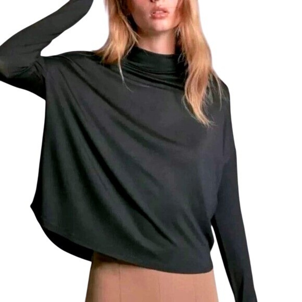 New Babaton  Aritzia black top. XS